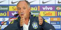 Luiz Felipe Scolari durante coletiva de imprensa no dia seguinte à derrota contra a Alemanha  Foto: Mowa Press