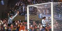 Kempes comemora gol na final contra a Holanda que deu &agrave; Argentina seu primeiro t&iacute;tulo  Foto: AFP