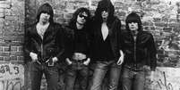 A foto que virou capa do disco 'Ramones', de 1976  Foto:  Roberta Bayley/Evening Standard/Hulton Archive / Getty Images 