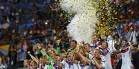 <p>Europeus precisaram de oito Copas nas Américas para levantar taça</p>  Foto: Darren Staples / Reuters