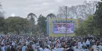 Torcedores lotaram Fan Fest em Buenos Aires para assistir às sofrida derrota  Foto: Luciana Rosa / Terra