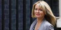 <p>Secret&aacute;ria&nbsp;de Estado do Trabalho, Esther McVey permaneceu na pasta, mas&nbsp;agora vai sentar-se no gabinete, como parte da&nbsp;maior reforma ministerial j&aacute; realizada pelo&nbsp;premi&ecirc; brit&acirc;nico David Cameron</p>  Foto:  Suzanne Plunkett  / Reuters