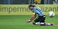 Barcos foi vaiado pelos torcedores do Grêmio no jogo contra o Goiás  Foto: Gustavo Granata/Agif / Gazeta Press