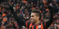 <p>Jogador brasileiro Alex Teixeira, do Shakhtar Donetsk, está na mira do Monaco</p>  Foto: Valeriy Bilokryl / Reuters