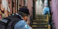 <p>A PM do Rio de Janeiro colocou em treinamento os 980 policias das Unidades de Polícia Pacificadora (UPP) que atuam no Complexo do Alemão</p>  Foto: Daniel Amaral / Futura Press