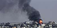 <p>Ofensiva israelense na Faixa de Gaza em 23 de julho</p>  Foto: Adel Hana / AP