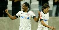 Elias vibra com o primeiro gol marcado contra o Bahia pela Copa do Brasil  Foto: Ricardo Matsukawa / Terra