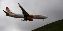 Avião da Gol antes de pousar no aeroporto de Congonhas, em São Paulo. 24/04/2014.  Foto: Nacho Doce / Reuters