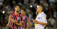 Alexandre Pato comemora gol da vitória do São Paulo sobre o Bragantino  Foto: Célio Messias / Gazeta Press