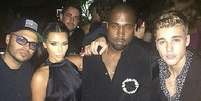 <p>Cantor postou foto ao lado de Kim Kardashian e Kanye West</p>  Foto: @justinbieber/Instagram / Reprodução