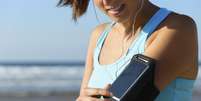 <p>Aplicativos no celular auxiliam na prática de atividade física</p>  Foto: iStock