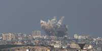 Bombardeios voltam a acontecer em Gaza após trégua de 72 horas  Foto: Amir Cohen / Reuters