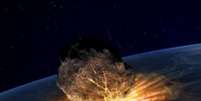 <p>A qualquer momento, um asteroide desconhecido pode entrar na atmosfera da Terra e causar uma destruição generalizada, sem nenhum aviso prévio</p>  Foto: Daily Mail / Reprodução