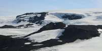 <p>O Bardarbunga está localizado em uma geleira no sul da Islândia</p>  Foto: Twitter