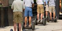 <p>Segways já foram proibidos nas calçadas do país, por serem considerados ciclomotores</p>  Foto: Gawker / Reprodução