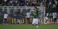 Jogadores da Chapecoense comemoram vitória contra o Fluminense  Foto: Marcio Cunha / AGIF / Gazeta Press