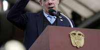 <p>Juan Manuel Santos foi espionado por militares vinculados ao ex-presidente &Aacute;lvaro Uribe</p>  Foto: John Vizcaino / Reuters