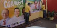 Banners em apoio à Alckmin dividem espaço com os de Marina Silva no comitê do PSB em Araçatuba, no interior de São Paulo  Foto: Chico Siqueira