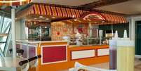 <p>Cachorro-quente está entre fast-foods a bordo de cruzeiros</p>  Foto: Royal Caribbean International/Divulgação