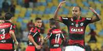 Alecsandro comemora pênalti convertido no Maracanã  Foto: Gilvan de Souza/Flamengo / Divulgação