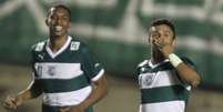 Erik comemora o gol da vitória do Goiás sobre o Fluminense  Foto: Carlos Costa / Futura Press