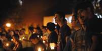 Estudantes da Universidade da Califórnia, onde Sotloff fez a graduação, acenderam velas e fizeram homenagens ao jornalista decapitado pelo EI  Foto: David Manning / Reuters