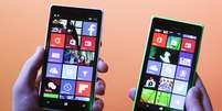 Microsoft apresentou os novos smartphones Nokia Lumia 830 (à esquerda) e 730 durante a feira de eletrônicos IFA, em Berlim, na Alemanha  Foto: Markus Schreiber/AP