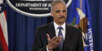 <p>O procurador-geral dos Estados Unidos, Eric Holder, responde a uma pergunta durante uma entrevista coletiva de imprensa em Washington sobre as investigações do assassinato de Michael Brown</p>  Foto: Gary Cameron  / Reuters