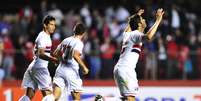 Kaká comemora segundo gol no duelo entre São Paulo e Criciúma no Morumbi  Foto: Helio Suenaga / Gazeta Press