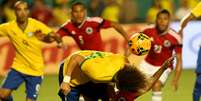 <p>David Luiz se machucou sozinho</p>  Foto: Bruno Domingos/Mowa Press / Divulga&ccedil;&atilde;o