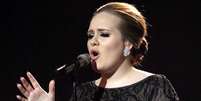 <p>Adele teria convidado Phil para partiipar de música, mas não o procurou depois</p>  Foto: AP