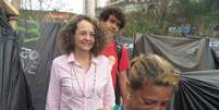 Luciana Genro (PSOL) visita a ocupação Chico Mendes, do MTST  Foto: Débora Melo / Terra