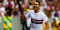 <p>Souza fez dois gols no primeiro tempo</p>  Foto: Alexandre Schneider / Getty Images 