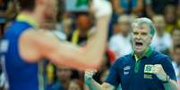 Bernardinho comemora ponto do Brasil  Foto: FIVB / Divulga&ccedil;&atilde;o
