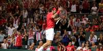 Federer vai à loucura com vitória e classificação  Foto: Pierre Albouy / Reuters