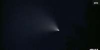 Uma das fotos divulgadas do feixe de luz misterioso  Foto: CNN / Reprodução