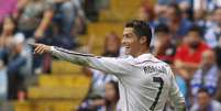 Cristiano Ronaldo marcou três vezes na goleada do Real Madrid  Foto: Miguel Vidal / Reuters