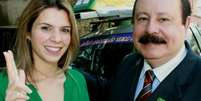 Livia Fidelix (PRTB), candidata a deputada estadual em São Paulo, com seu pai, Levy Fidelix; que tenta a Presidência  Foto: Reprodução