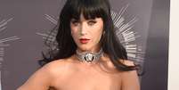Katy investiu em longo com franja na altura da sobrancelha para comparecer ao Video Music Award em 2014     Foto: Jason Merritt/Getty Images