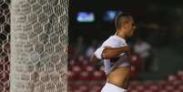 Luís Fabiano deixa o campo e o São Paulo com dez jogadores  Foto: Rodrigo Gazzanel / Futura Press