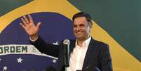 <p>Aécio Neves (PSDB) disputará o segundo turno com Dilma Rousseff (PT) na eleição presidencial</p>  Foto: AP