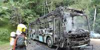 <p>Ônibus incendiado em Blumenau</p>  Foto: Jaime Batista da Silva / vc repórter