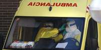Mais uma enfermeira foi internada nesta quarta-feira na Espanha  Foto: Susana Vera / Reuters