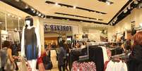 <p>Loja deve inaugurar outlet com mil metros quadrados</p>  Foto: Aline Lacerda / Terra