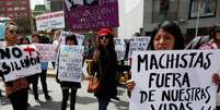 Mulheres protestam contra machismo na Bolívia  Foto: AP