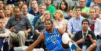 <p>Kevin Durant teve fratura confirmada no pé direito</p>  Foto: Reuters