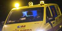 Ambulância transporta paciente para hospital Carlos III com suspeita de ebola na Espanha  Foto: Juan Medina  / Reuters
