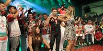 Susana Vieira e David Brazil foram as grandes estrelas de uma festa realizada pela Acad&ecirc;micos do Grande Rio, na madrugada deste s&aacute;bado (18), no Rio de Janeiro. A atriz e o promoter foram coroados como reis de bateria da escola. Aos 72, Susana mostrou disposi&ccedil;&atilde;o e rebolou at&eacute; o ch&atilde;o durante a apresenta&ccedil;&atilde;o da funkeira Valesca Popozuda  Foto: Rodrigo dos Anjos / AgNews