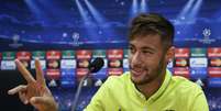 Neymar espera trio de sucesso com Messi e Suárez  Foto: Albert Gea / Reuters