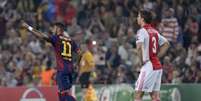 Neymar comemora segundo gol na atual edição da Liga dos Campeões  Foto: Josep Lago / AFP